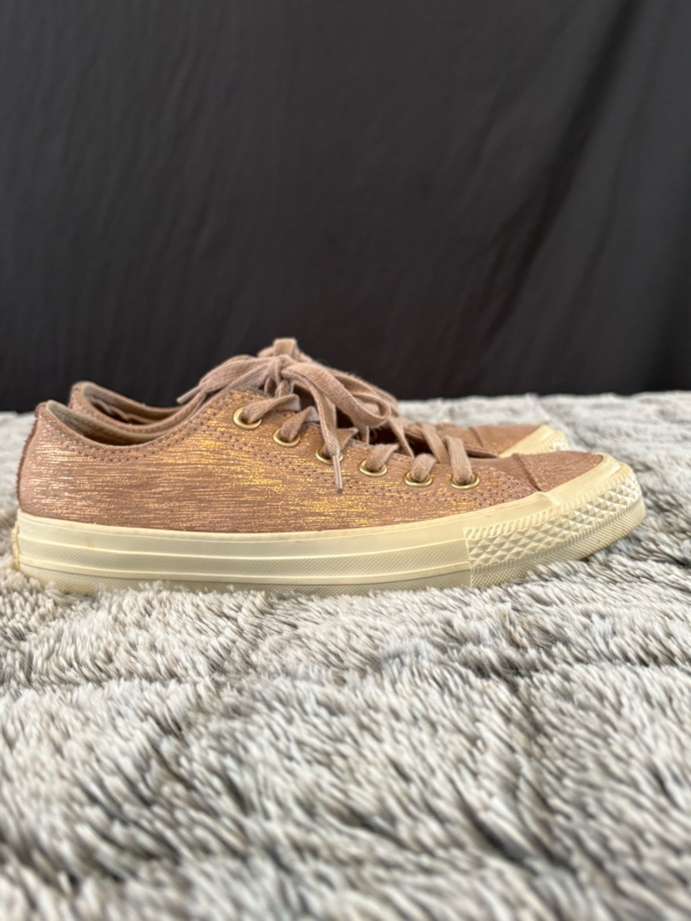 Low-Top Metallic Rose Gold Sneakers with Cream Sole